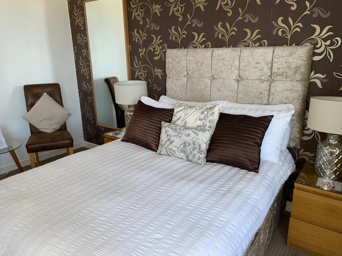 Beechwood Ensuite Ayr